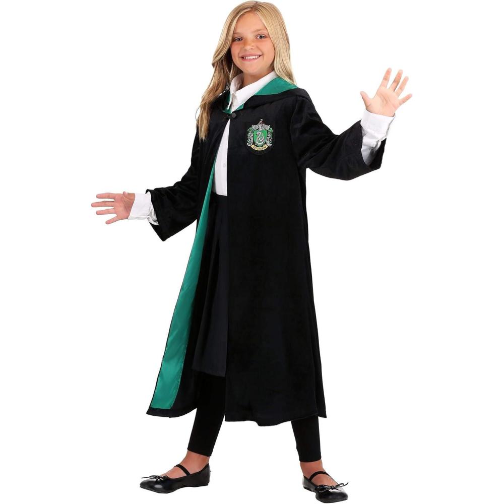image:imageHarry Potter Kids Hogwarts House Robe Costumes  Child Gryffindor Slytherin Ravenclaw amp Hufflepuff RobesSlytherin